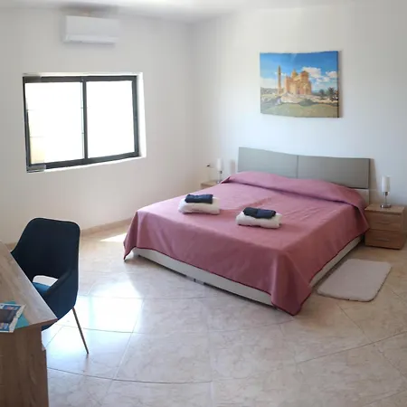 Bed & Breakfast Guestelia Gozo 3*